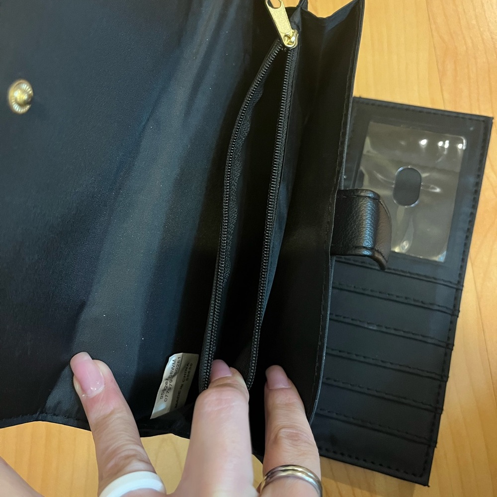 Wallet - Picture 4 of 5